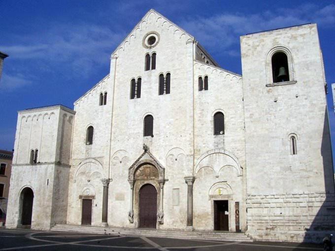 Appartamento Un Po' Datato Ma Confortevole Bari Exterior foto